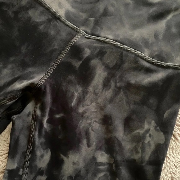 NWT❗️Lululemon Diamond Dye Align 10" Short - Picture 6 of 7
